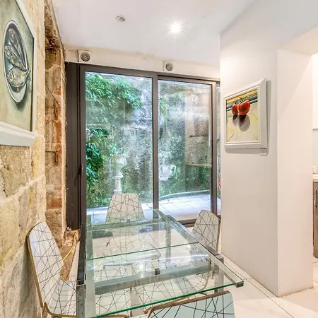 Apartmán Spacious, Lux 1br In The Capital, By 360 Estates *