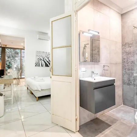 Spacious, Lux 1br In The Capital, By 360 Estates Apartmán